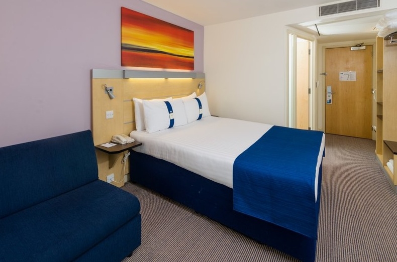 Hotel Park And Fly Stansted Airport www.stanstedparking.com